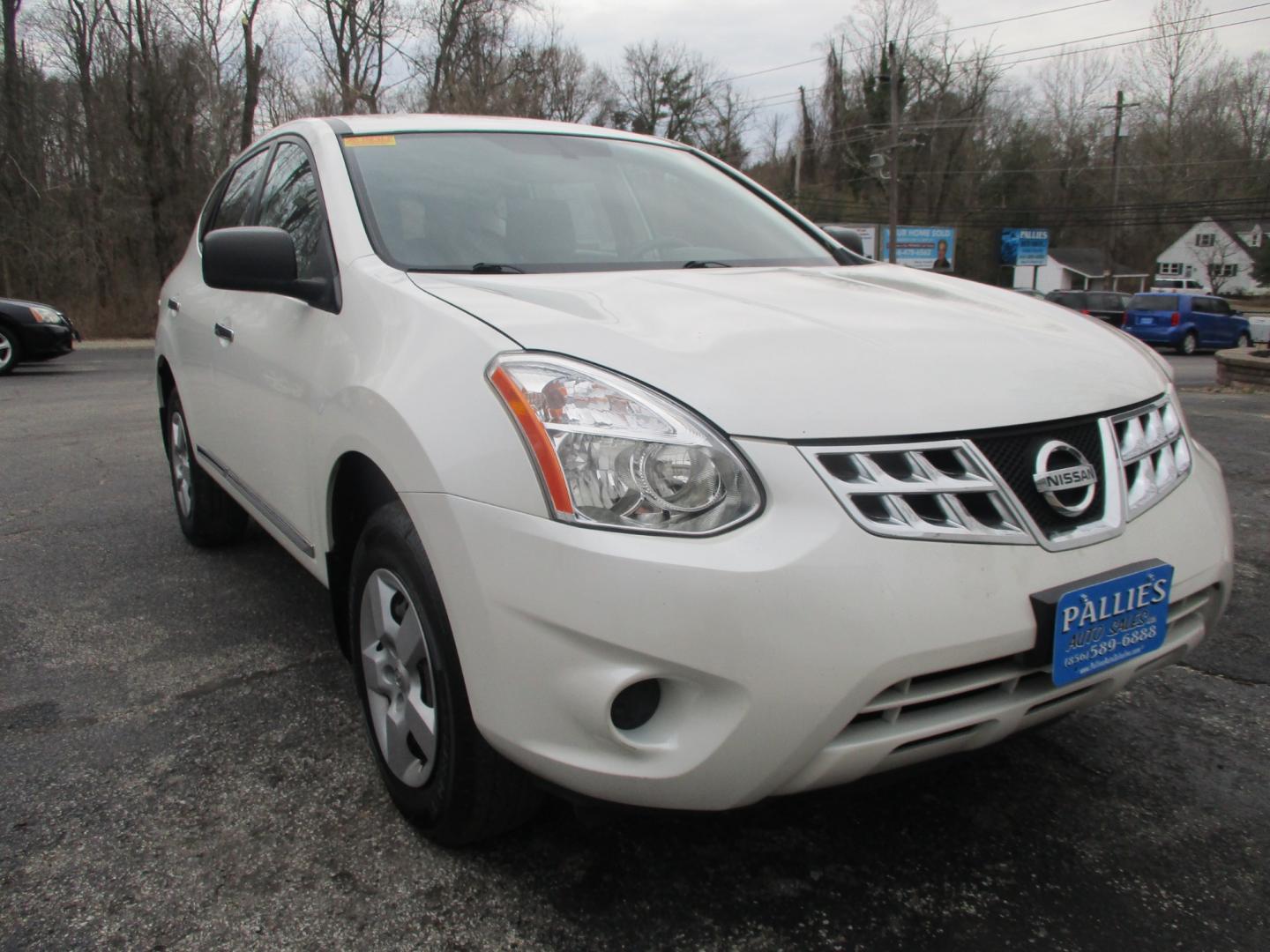 2013 WHITE Nissan Rogue S AWD (JN8AS5MV7DW) with an 2.5L L4 DOHC 16V engine, Continuously Variable Transmission transmission, located at 540a Delsea Drive, Sewell, NJ, 08080, (856) 589-6888, 39.752560, -75.111206 - Photo#10